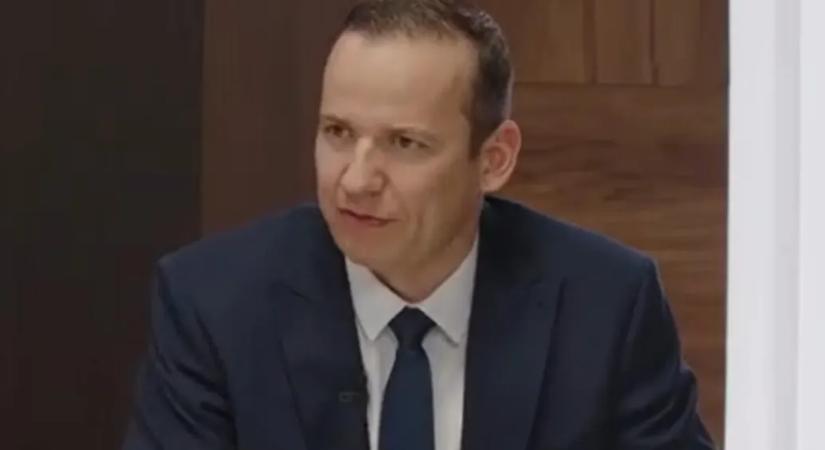 Toroczkai László a Fidesszel és a Tiszával is leülne tárgyalni a választások után, és egy szakértői kormányt sem zár ki