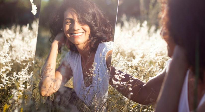 Így gondold magad szépre – egy idegtudós trükkje a külső ragyogás fokozására