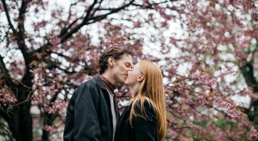 A múlt az ajtón kopogtat: 4 csillagjegyhez visszatérnek az exek idén tavasszal