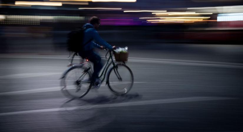 Utolsó pillanat a tátongó sötétségben