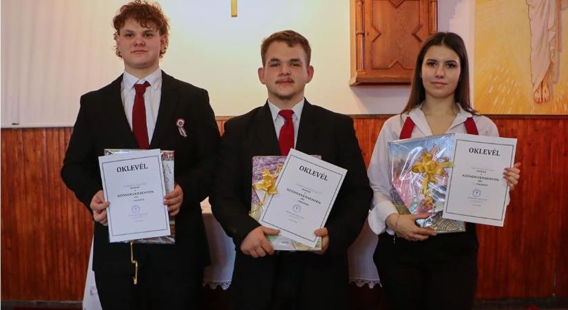 Mutatjuk a szónokverseny nyertesét