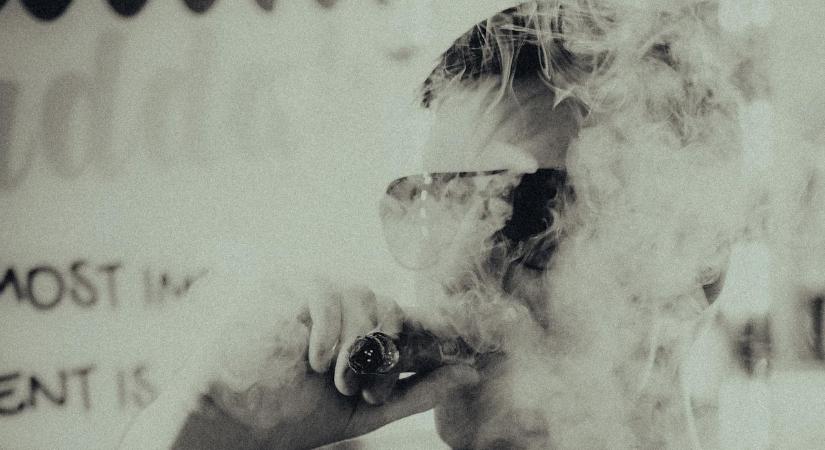 Megakadályoznák, hogy a kiskorúak online vásároljanak cigarettát és alkoholt