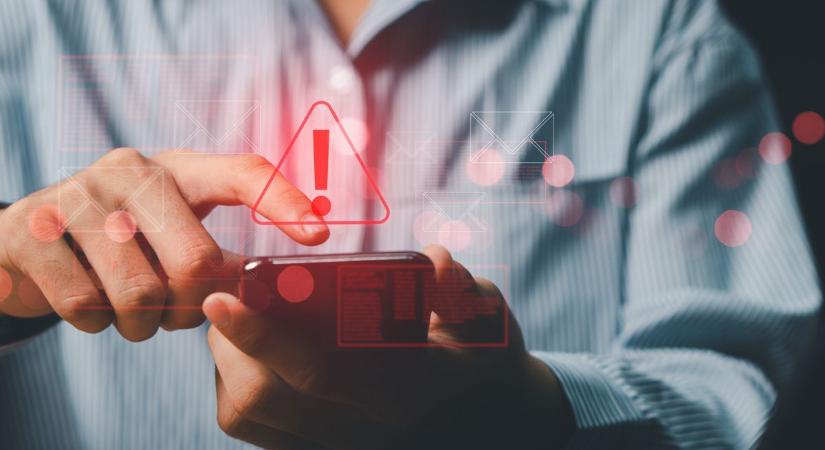 Csaló SMS terjed: csomagértesítésnek álcázott üzenettel próbálják megszerezni az adataidat
