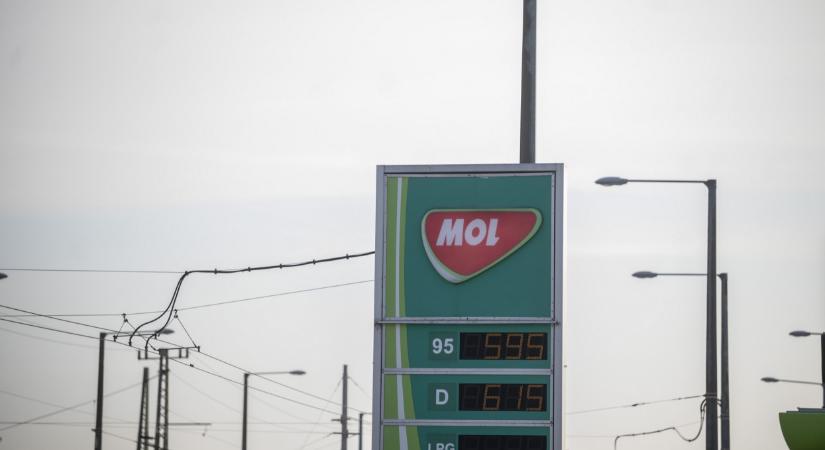 Megint belenyúlt a benzinárstop szabályaiba a kormány: ez rengeteg magyart érint
