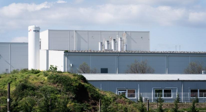 21 Kutatóközpont: minden második magyar felelősnek tartja a kormányt a gödi gyárban történt szennyezésekért