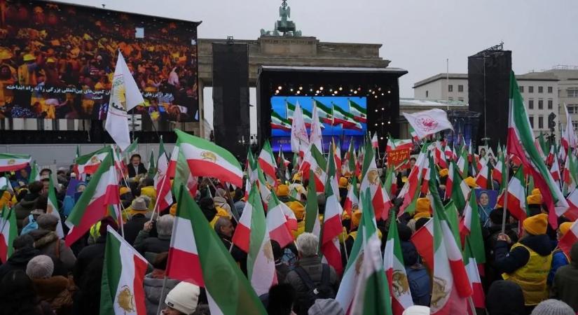 Európa bajban: hatalmas migrációs hullám készül