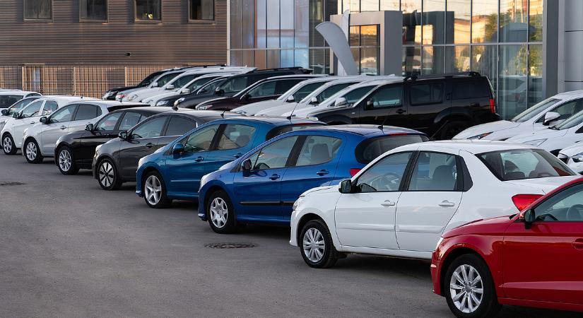 Melyik autó lett a legdrágább és melyik a legolcsóbb? Friss számok a használtautó-piacról