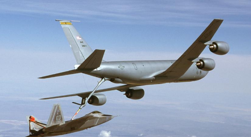 Lelőttek egy amerikai gépet Irak felett, keresik a legénységet