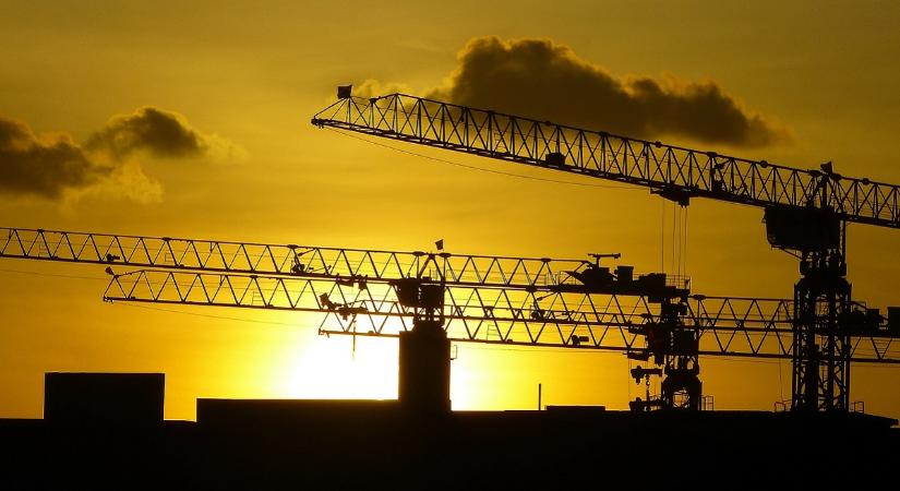 Hullámvasúton az építőipari termelés, a decemberi „szárnyalás” után meredek zuhanást mutatnak a januári adatok