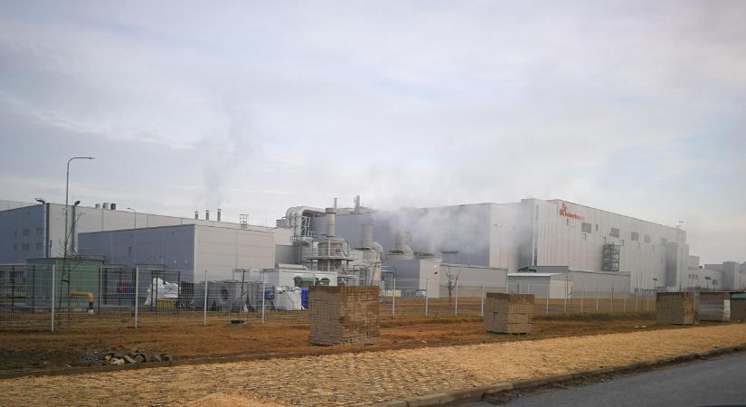 Annyira mélyen volt már a hazai akkugyártás, hogy onnan már sikerült nőnie