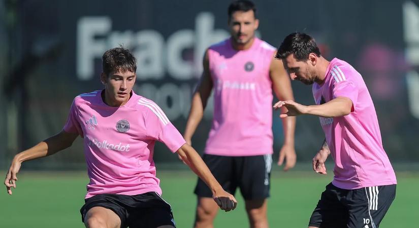 Zseniális fotó terjed Messiről és magyar csapattársáról