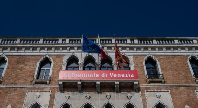 Az EU megvonhatja a Velencei Biennále támogatását, ha meghívják az oroszokat is