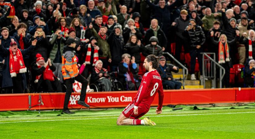 Szoboszlai Dominiket a tenyerükön hordozzák a Liverpool FC szurkolói