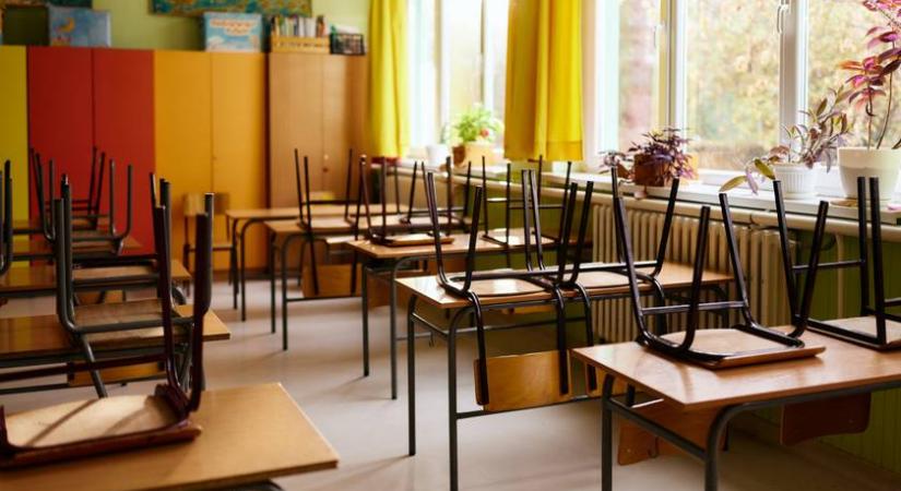 Egy egész osztály megszűnt egyetlen problémás gyerek miatt Erdélyben: minden szülő máshova íratta a gyerekét