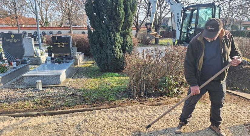 Tavaszi munkák a győri köztemetőkben - fotók