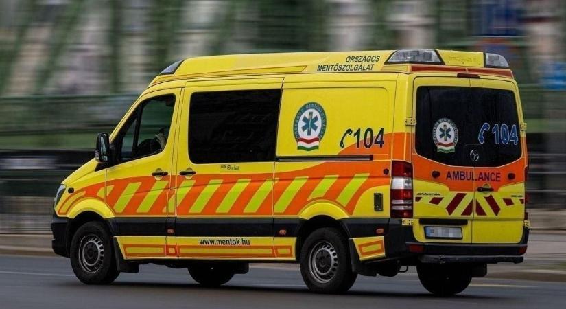 Két autó karambolozott Gyermelynél, a helyszínre mentő is érkezett