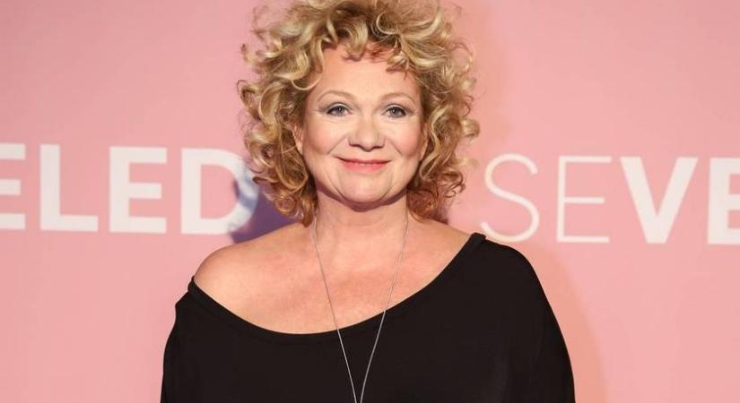 Básti Juli nagyobbik fia és idősebb színésznő felesége együtt a tévében: 1 éves a kisfiuk