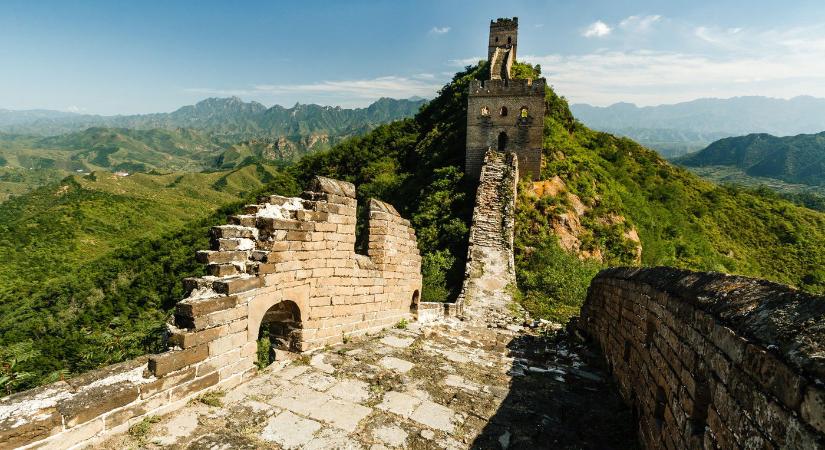 Kettévágták a Kínai Nagy Falat, iszonyat, amit a falak között találtak a tudósok, eddig ezt eltitkolták