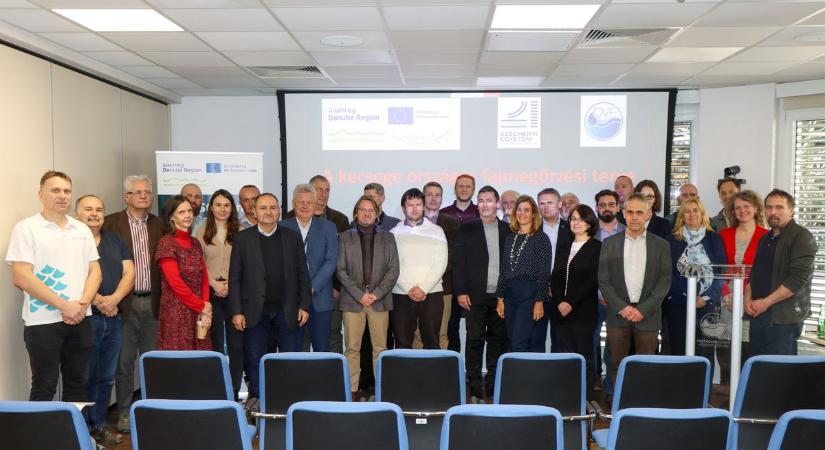 A Széchenyi-egyetem koordinálja a kecsegementő programot