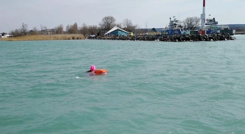 Tihanynál csobbannak a rozmárok: szombaton rendezik a Téli Balaton-átúszást