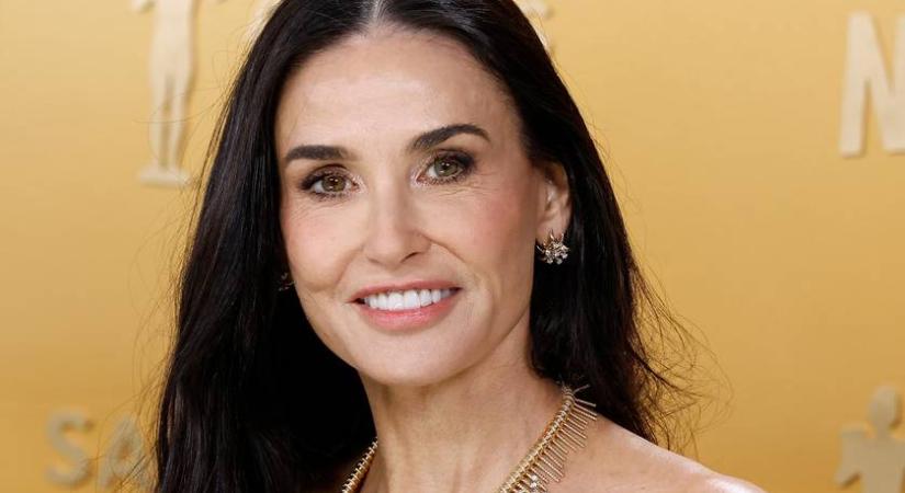 Demi Moore egyre aggasztóbban néz ki, állítják a rajongók: ilyen karcsú még sosem volt