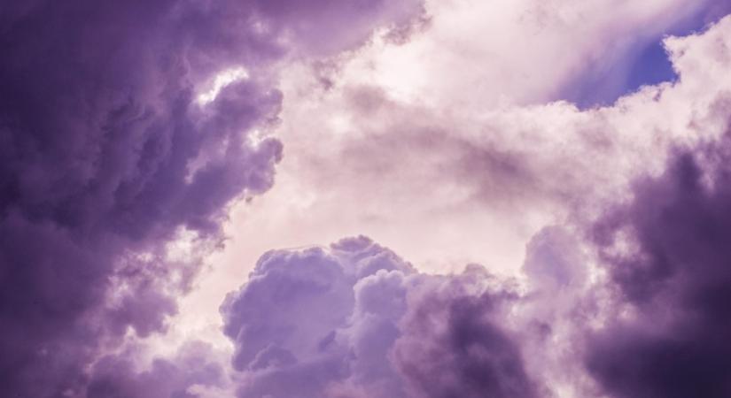 Zivatarveszélyre figyelmeztetnek négy vármegyében