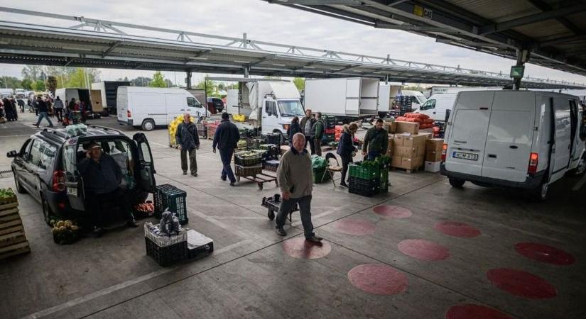 Lekapcsolták őket, bűnszervezet hálózta be a nagybani piacot