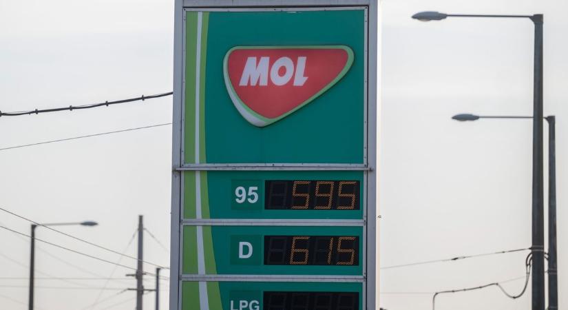 Rendkívüli bejelentés érkezett: így módosította a kormány a védett üzemanyagárról szóló rendeletet