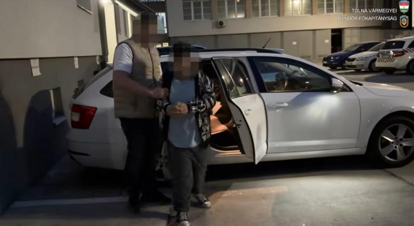 Egy 16 éves fiú és 45 éves társa bántalmazhatta a férfit, akinek a holttestét egy szekszárdi játszótéren találták meg