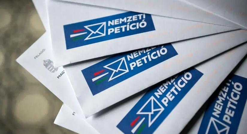 Átlépte a másfél milliót a visszaküldött nemzeti petíciós ívek száma