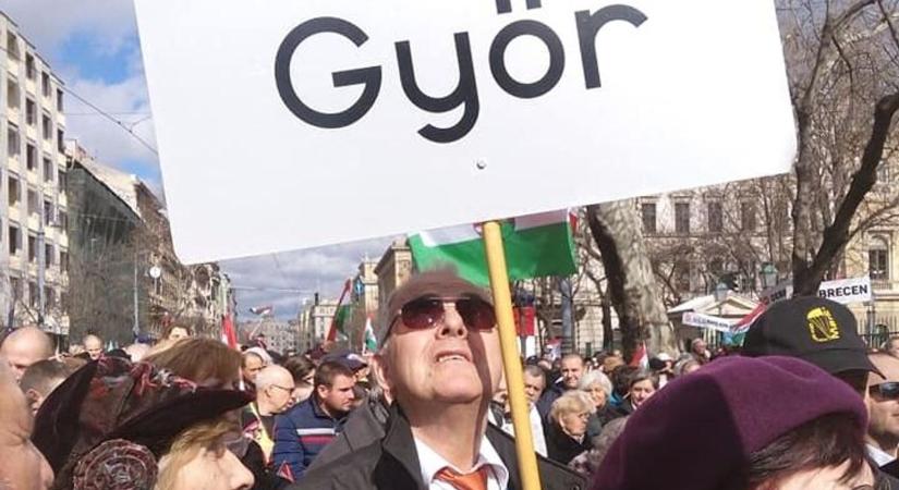 Családjával vesz részt a Békemeneten Diligens Tibor