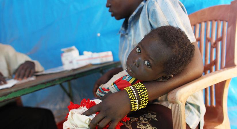 A brit kutatók áttörést értek el: megfékezhető a betegség, amely évente legalább 400 ezer kiskorú életét követeli