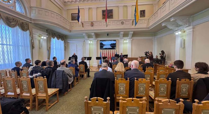 A szabad magyar sajtó napját ünnepelték Szolnokon – átadták az idei sajtóelismeréseket