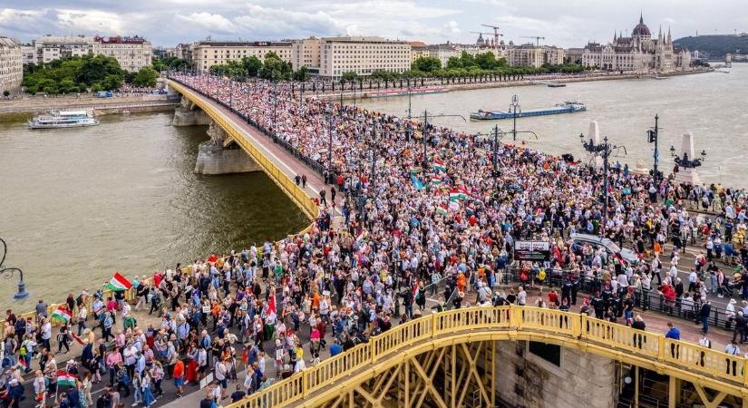 Családdal együtt készülnek a Békemenetre