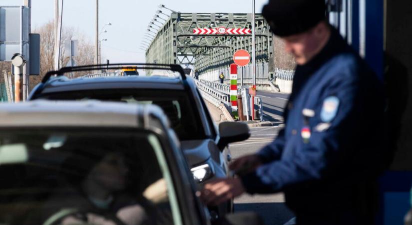 Leállt a határforgalom a záhonyi közúti határátkelőhelyen