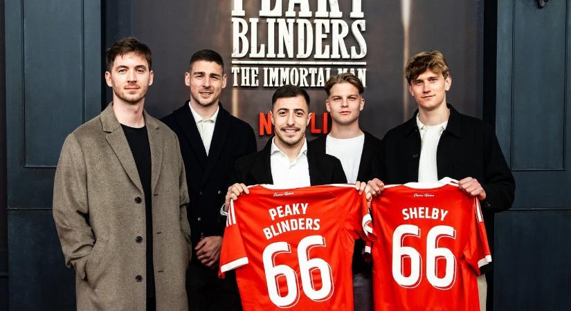 Schäferék világhírű mozipremieren jártak, ajándékot is vittek - fotó