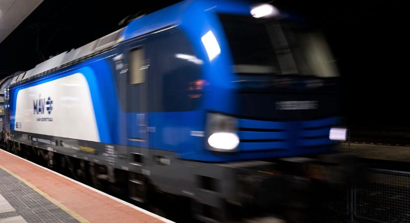 Nem kellett rá sokat várni: egyre több tehervonat dübörög át a Budapest-Belgrád vasútvonalon – ez csak a kezdet, hamarosan indul a személyszállítás is