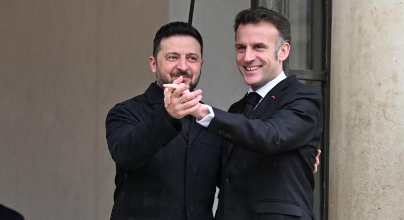 Macron már Zelenszkij oldalán mondta ki: minél előbb helyre kell állítani a Barátság kőolajvezetéket