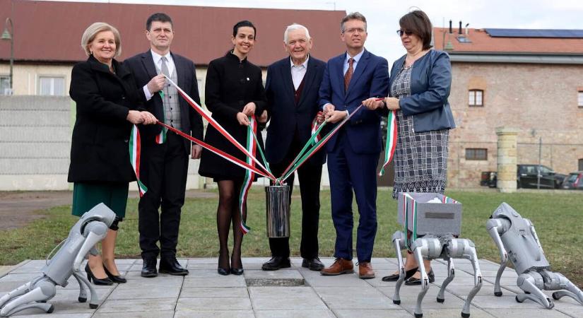 Itt az újabb adag nitro a szakképzés robogó motorjához