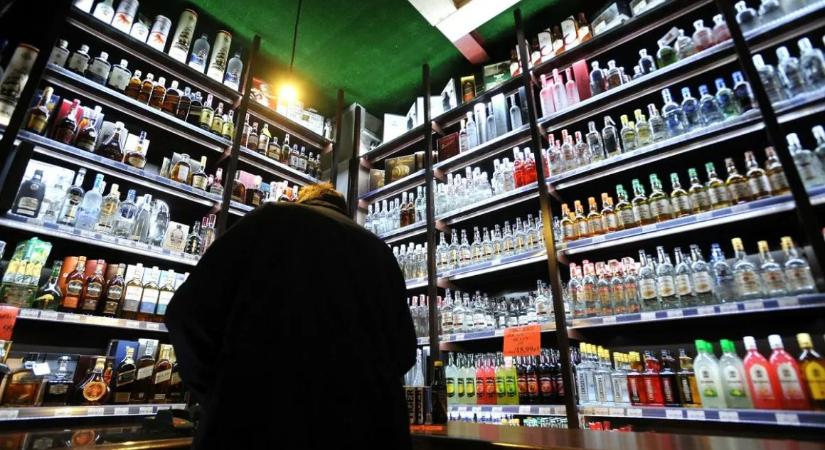 Varsóban éjszakai alkoholtilalmat vezetnek be