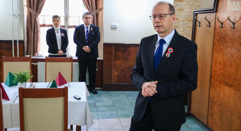 Bárki gyárthat tartalmat az internetre, de az újságírók hivatása elismerésre méltó – sajtóreggeli Nagykanizsán