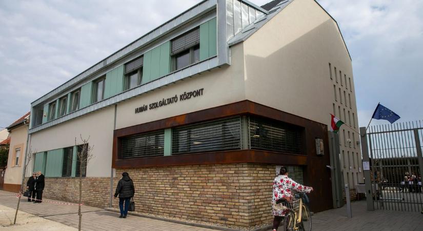 Átadták az 550 millió forintból megvalósított kerekegyházi szociális központot – fotók, videó