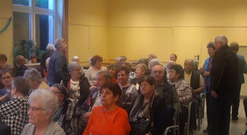 Újranyitották a közösségi házat a Tégláskertben