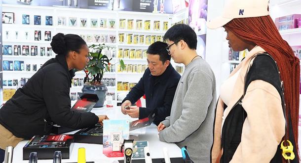 Az amerikai kereskedelem korlátozásai: az USA vizsgálatot indít Kínával és az EU-val szemben