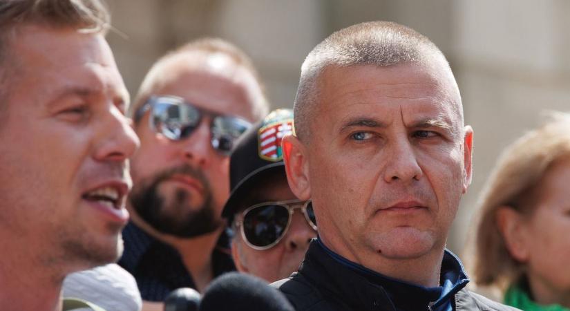 Agresszíven lépett fel Ruszin-Szendi Romulusz: majdnem lefejelte a Mandiner riporterét – videóval