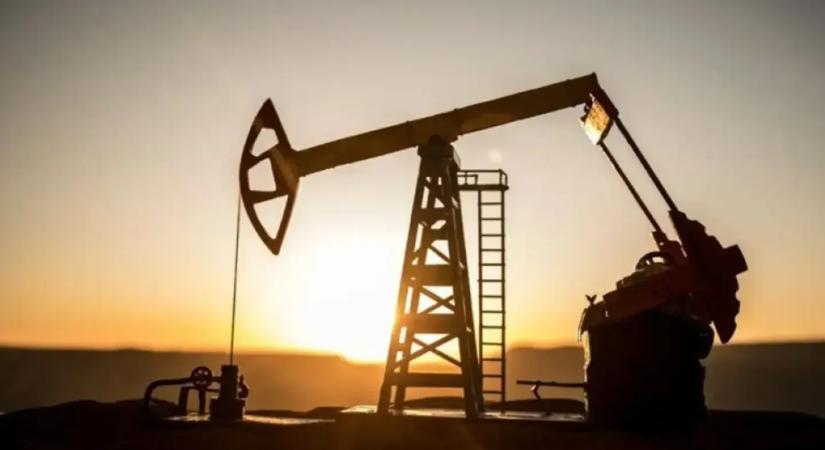 Az USA energiaügyi minisztere szerint nem valószínű a 200 dolláros olajár