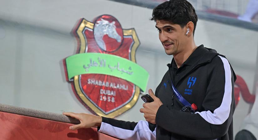 A marokkói válogatott kapusa bevallotta, kinek szurkolt gyermekkorában