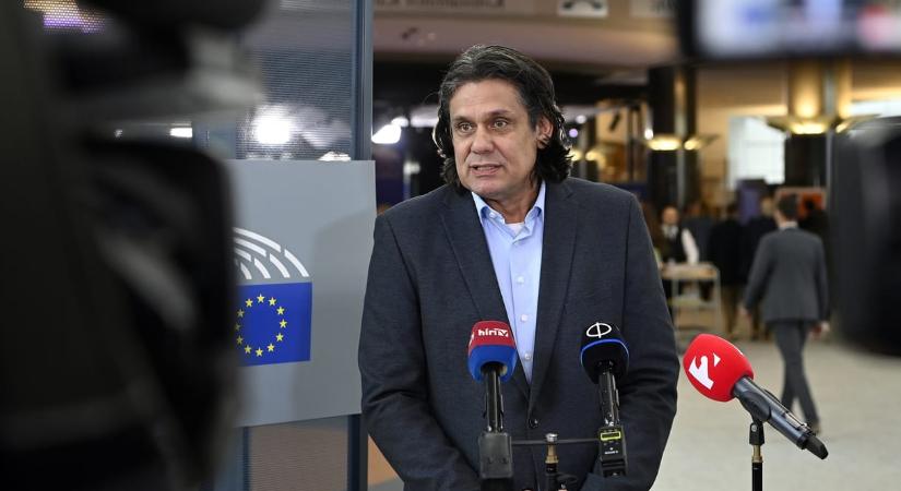 Elmúlt 16 évezéssel és baloldali kormányok emlegetésével jelentették be, hányan írták már alá a „pártfüggetlen” sportpetíciót