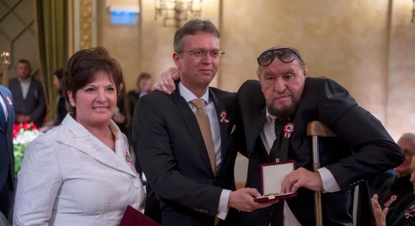 Díjeső a Pesti Vigadóban: mutatjuk, kik kaptak állami kitüntetést