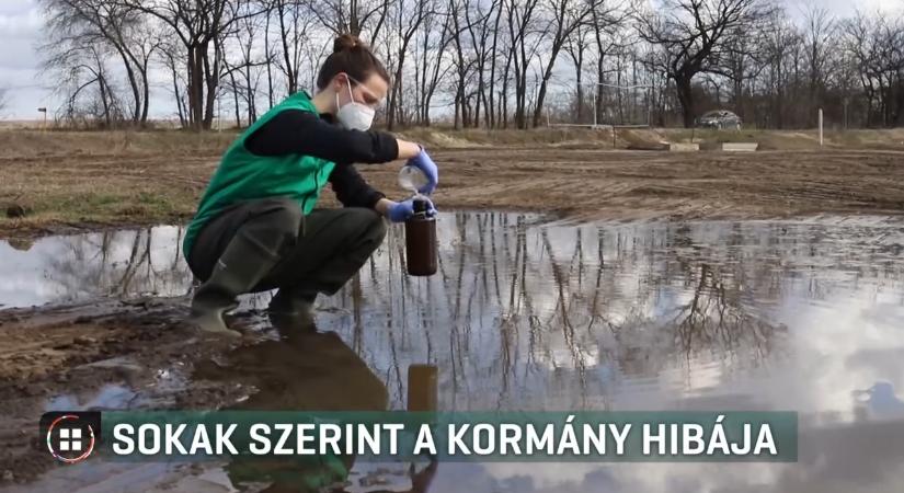 Akkugyár-botrány Gödön – a magyarok fele a kormányt is hibáztatja